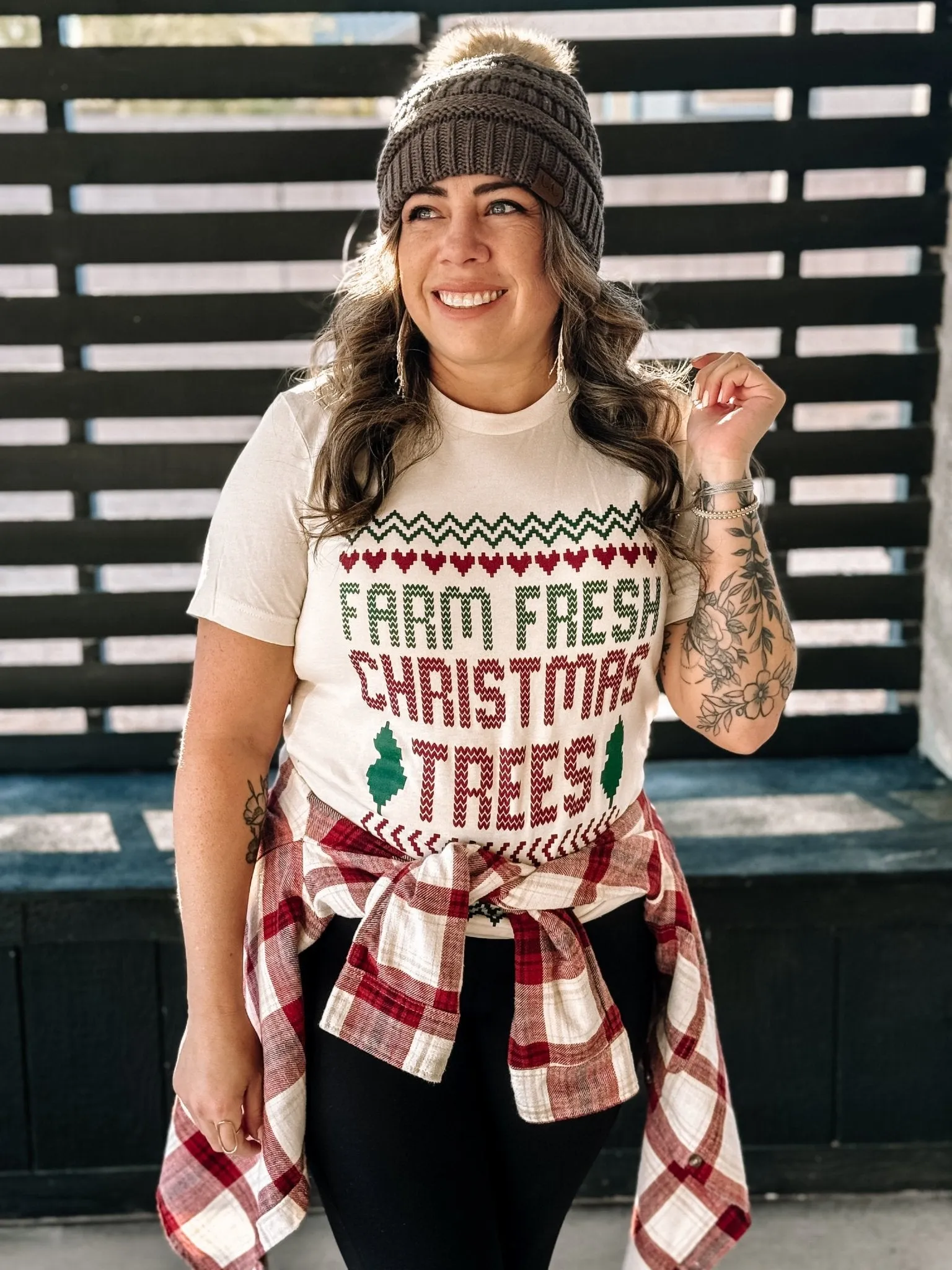 Farm Fresh Christmas Tree Retro Graphic Tee, Natural