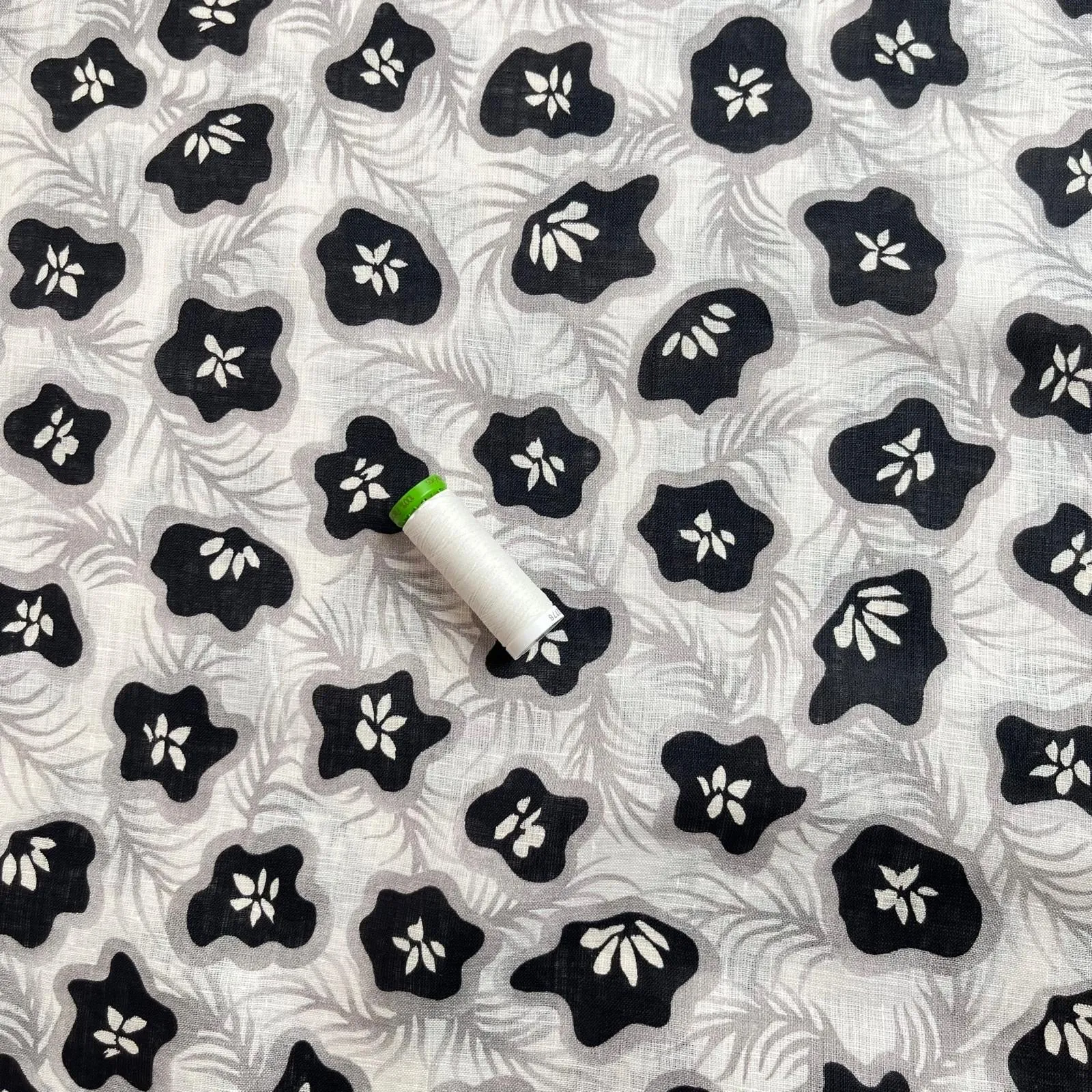 REMNANT 0.39 Metres - Ex-Designer Deadstock Tropical Fruits in Monochrome Pure Linen Fabric