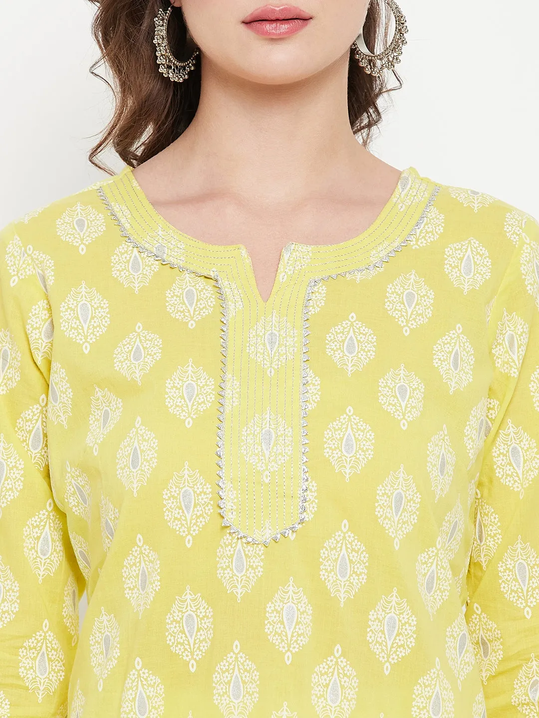 Women's Round Neck Green Printed Knee Length Kurti